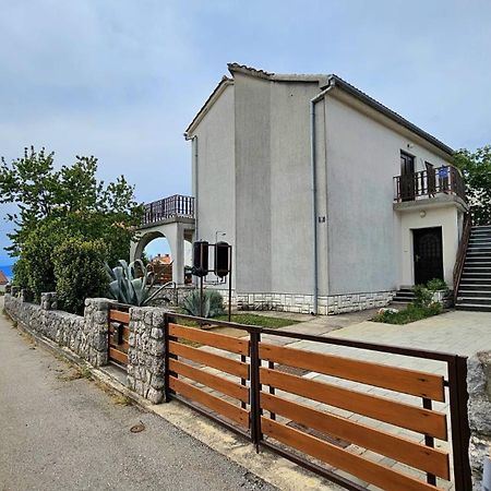Apartman Agava Njivice Eksteriør billede
